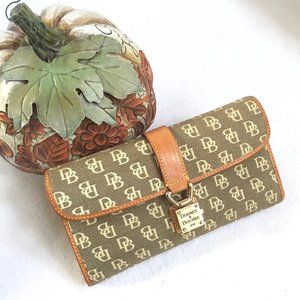 Dooney & Bourke Sage Signature Wallet